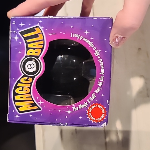 Magic 8 Ball - Ask Questions and See What Answers You Get! - Picture 4 of 12
